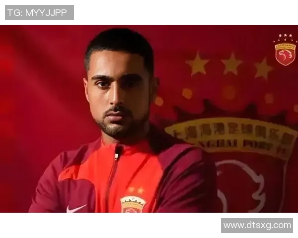 没眉毛的足球明星如何用独特风格征服球场与球迷的心