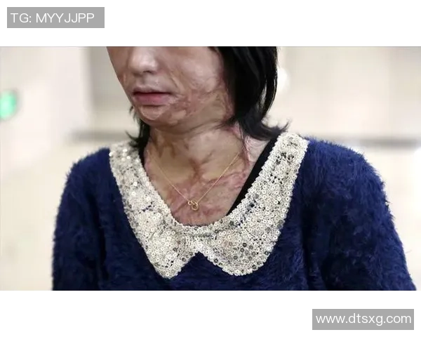 足球明星光环背后的隐秘代价与心理创伤探讨